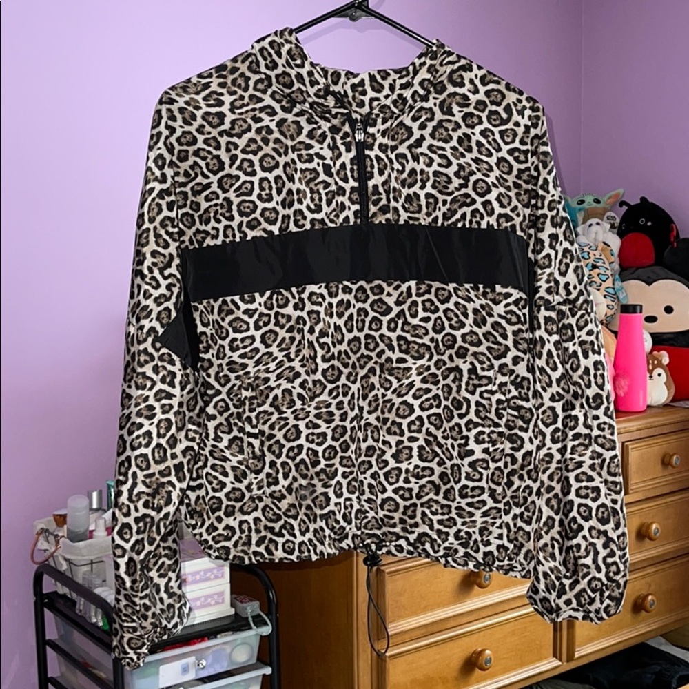 COPY - Wind breaker
